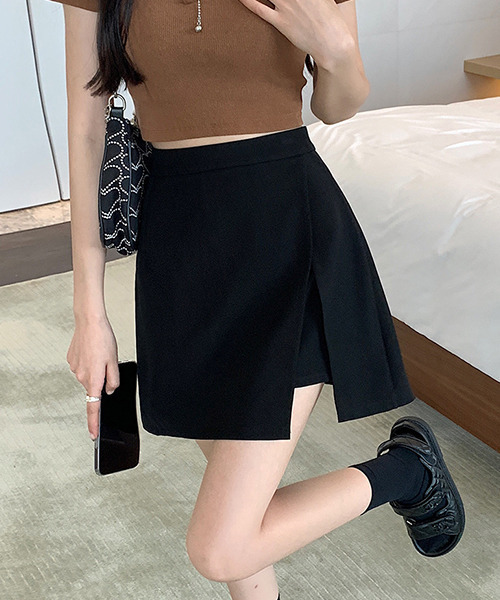 c.u.l（シーユーエル）の「レイヤードスリットミニスカートパンツ culw425（スカート・レディース・ブラック/グレー・L/M/XL）」の5枚目の写真