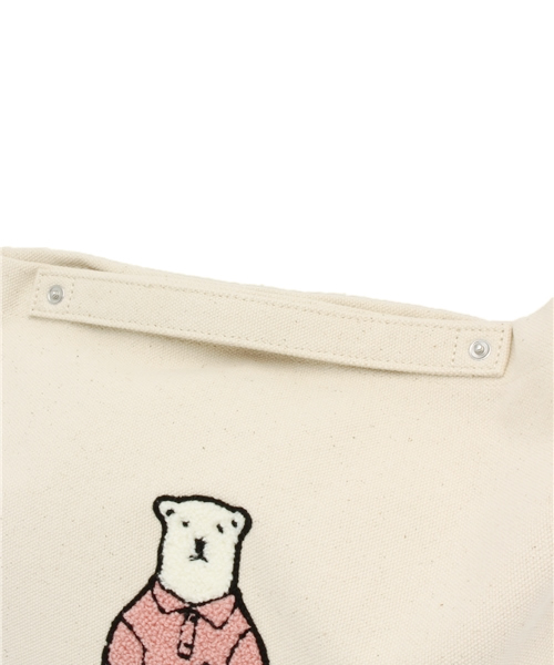 LBC（エルビーシー）の「【POLAR BEAR BENJAMIN】キャンパスクマ刺繍ショルダーバッグ  （ショルダーバッグ・レディース・レッド/イエロー/ターコイズブルー/ピンク/ブラック/ライトブルー/ライトブラウン/オリーブ・ONE SIZE）」の16枚目の写真