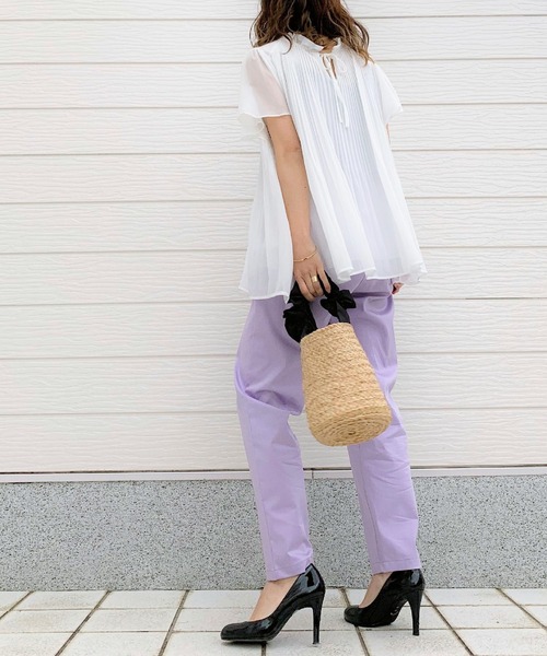 Q（キュー）の「プリーツフレアブラウス（シャツ/ブラウス・レディース・ブラック/アイボリー/レモンイエロー・MEDIUM）」の11枚目の写真