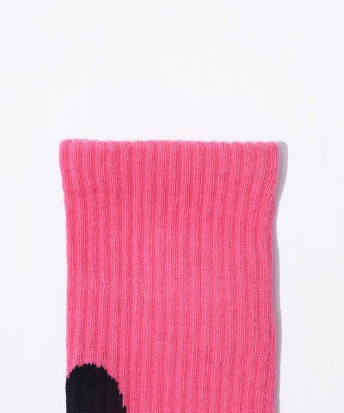 STUSSY（ステューシー）の「STUSSY/ステューシー BIG HELVETICA CREW SOCKS 靴下（ソックス/靴下・メンズ・ピンク/ホワイト×ブラック/グリーン/パープル・FREE）」の5枚目の写真