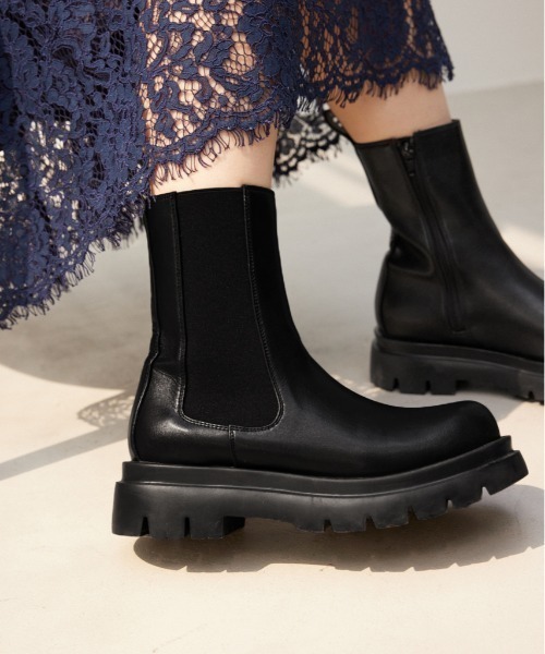 crie conforto（クリーコンフォルト）の「サイドゴアトラックブーツ　靴（ブーツ・レディース・アイボリー/ブラック・SMALL/MEDIUM/LARGE/LL）」の3枚目の写真