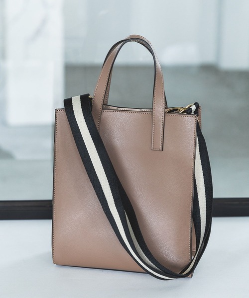 GLOBAL WORK（グローバルワーク）の「スペ軽ダブルベルト2WAYBAG/907006（ショルダーバッグ・レディース・グレー/アイボリー/ブラック/ベージュ・FREE）」の6枚目の写真