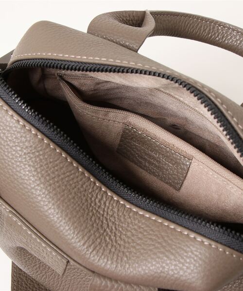 CHRISTIAN VILLA（クリスチャンヴィラ）の「CHRISTIAN VILLA / square hand bag(スクエアハンドバッグ)（ショルダーバッグ・レディース・ベージュ/グレー・FREE）」の5枚目の写真