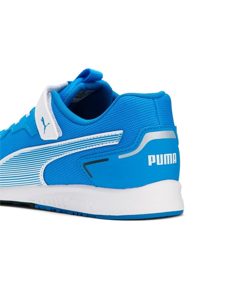 PUMA(プーマ)の「PUMA プーマ キッズ プーマ スピードモンスター V4 スニーカー 17-24cm(スニーカー・キッズ・ブルー/グレー/ブラック×レッド・20.5cm/19.5cm/18.5cm/23.0cm/20.0cm/21.5cm/18.0cm/17.0cm/19.0cm/24.0cm/17.5cm/23.5cm/22.0cm/21.0cm/22.5cm)」の5枚目の写真