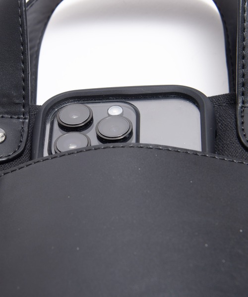 Arnold Palmer(アーノルドパーマー)の「2WAY シェア コンパクト トート(トートバッグ・レディース・アイボリー/ブラック・F)」の8枚目の写真