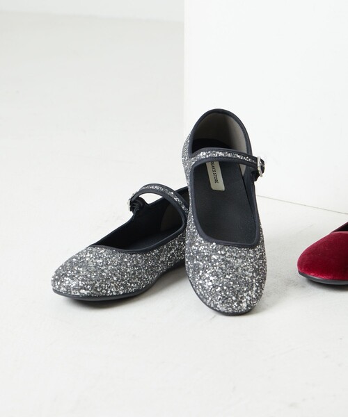 FREAK'S STORE（フリークスストア）の「限定展開　ベロア・ラメフラットメリージェーンパンプス（パンプス・レディース・レッド/その他3/シルバー/ブラック・36/37/38）」の4枚目の写真