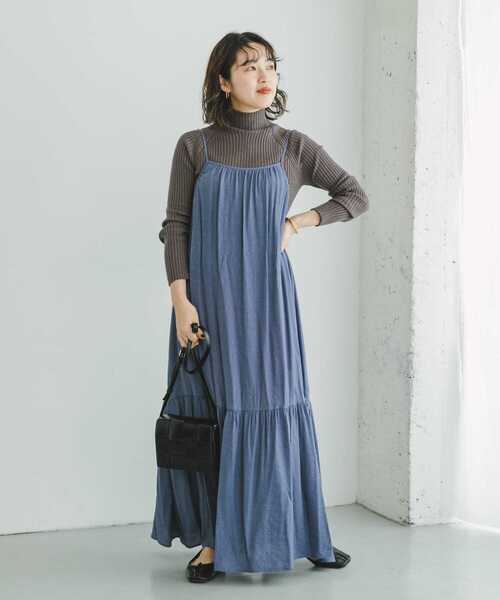 ITEMS URBANRESEARCH（アイテムズ アーバンリサーチ）の「『洗濯可』モチモチハイネックリブニット（ニット/セーター・レディース・ブルー/ブラック/オレンジ/チャコールグレー/アイボリー/グリーン系その他/イエロー・FREE）」の17枚目の写真