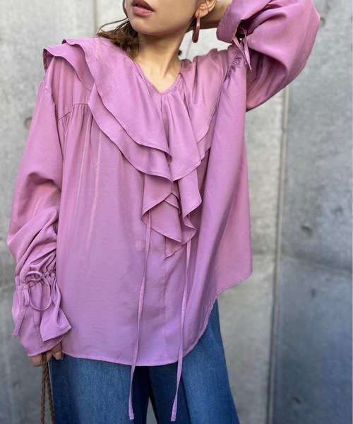 mi via loca(ミヴィアロカ)の「ビッグカラーフリルブラウス(シャツ/ブラウス・レディース・ブラック/スモークピンク/オフホワイト/ブルーグリーン・FREE)」の21枚目の写真