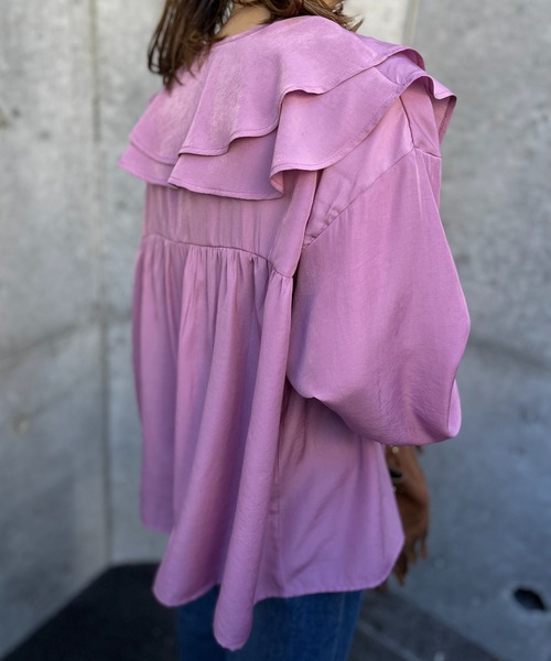 mi via loca(ミヴィアロカ)の「ビッグカラーフリルブラウス(シャツ/ブラウス・レディース・ブラック/スモークピンク/オフホワイト/ブルーグリーン・FREE)」の22枚目の写真