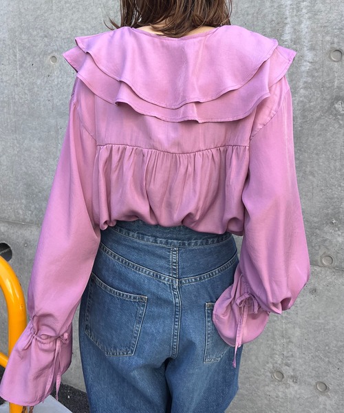 mi via loca(ミヴィアロカ)の「ビッグカラーフリルブラウス(シャツ/ブラウス・レディース・ブラック/スモークピンク/オフホワイト/ブルーグリーン・FREE)」の16枚目の写真