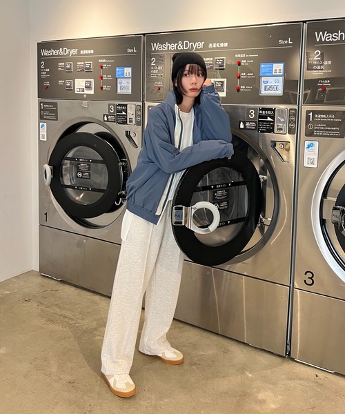 AS KNOW AS plus（アズノゥアズプラス）の「☆スタンドライン刺繍ブルゾン（ナイロンジャケット・レディース・ブルー/アイボリー/ブラック・FREE）」の8枚目の写真