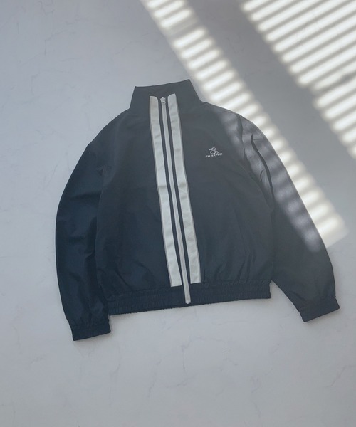 AS KNOW AS plus（アズノゥアズプラス）の「☆スタンドライン刺繍ブルゾン（ナイロンジャケット・レディース・ブルー/アイボリー/ブラック・FREE）」の20枚目の写真