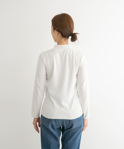 URBAN RESEARCH DOORS（アーバンリサーチドアーズ）の「『UR TECH』テレコハイネックTシャツ（Tシャツ/カットソー・レディース・オフホワイト/ブラック・MEDIUM）」の12枚目の写真