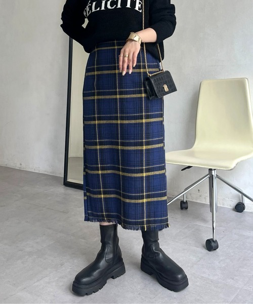 prose verse（プロズヴェール）の「裾フリンジツイードチェックスカート（スカート・レディース・ブルー/イエロー・MEDIUM）」の2枚目の写真