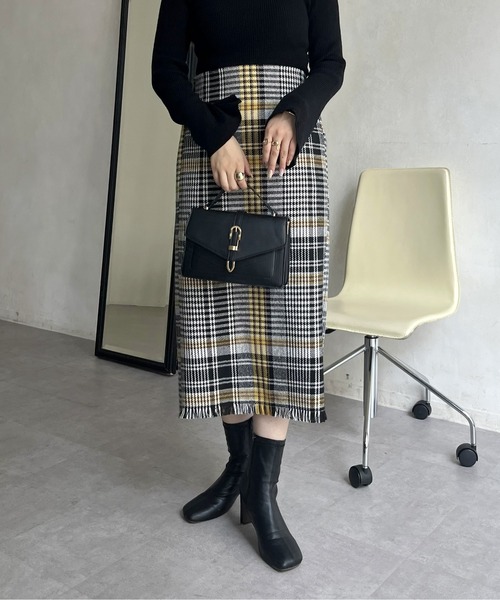 prose verse（プロズヴェール）の「裾フリンジツイードチェックスカート（スカート・レディース・ブルー/イエロー・MEDIUM）」の3枚目の写真