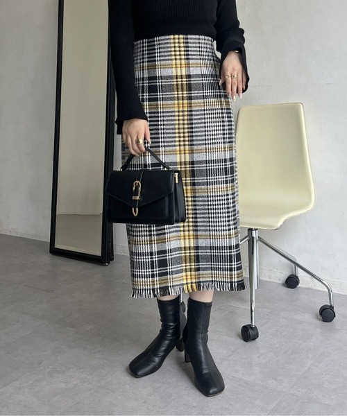 prose verse（プロズヴェール）の「裾フリンジツイードチェックスカート（スカート・レディース・ブルー/イエロー・MEDIUM）」の4枚目の写真