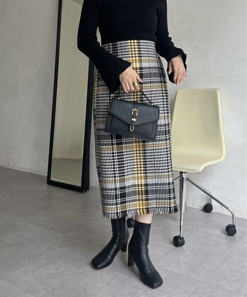 prose verse（プロズヴェール）の「裾フリンジツイードチェックスカート（スカート・レディース・ブルー/イエロー・MEDIUM）」の6枚目の写真