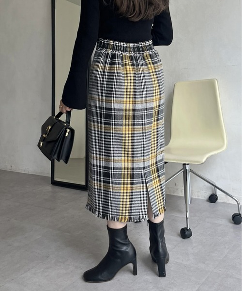 prose verse（プロズヴェール）の「裾フリンジツイードチェックスカート（スカート・レディース・ブルー/イエロー・MEDIUM）」の7枚目の写真