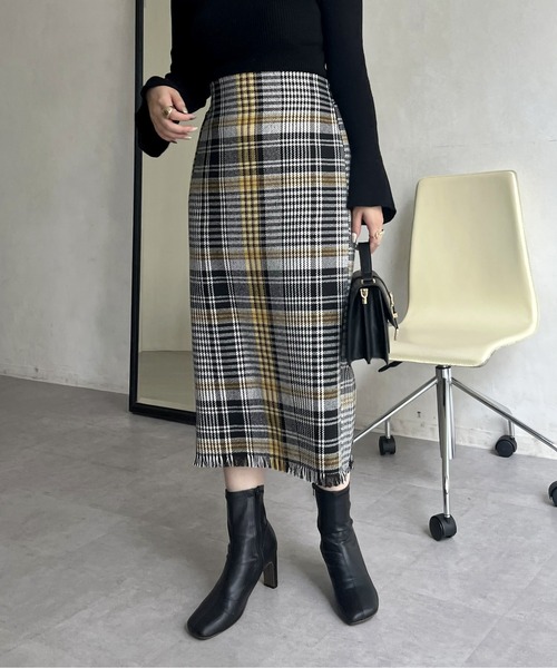 prose verse（プロズヴェール）の「裾フリンジツイードチェックスカート（スカート・レディース・ブルー/イエロー・MEDIUM）」の9枚目の写真