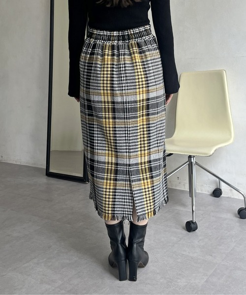 prose verse（プロズヴェール）の「裾フリンジツイードチェックスカート（スカート・レディース・ブルー/イエロー・MEDIUM）」の16枚目の写真