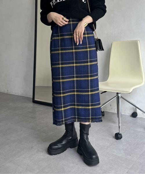 prose verse（プロズヴェール）の「裾フリンジツイードチェックスカート（スカート・レディース・ブルー/イエロー・MEDIUM）」の19枚目の写真