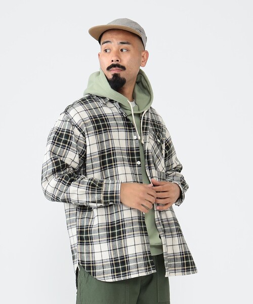 BEAMS PLUS（ビームスプラス）の「BEAMS PLUS / タータンチェック ガイド シャツ（シャツ/ブラウス・メンズ・ネイビー/オフホワイト・M/L/XL/S）」の6枚目の写真