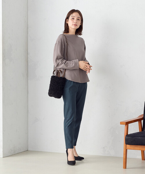 COMME CA MODELS（コムサモデルズ）の「【美しい ベーシックパンツ】裏起毛カルゼ　テーパードパンツ（その他パンツ・レディース・ブラック/ネイビー/グリーン/グレイッシュベージュ・MEDIUM/LARGE/X-SMALL/X-LARGE/SMALL）」の6枚目の写真