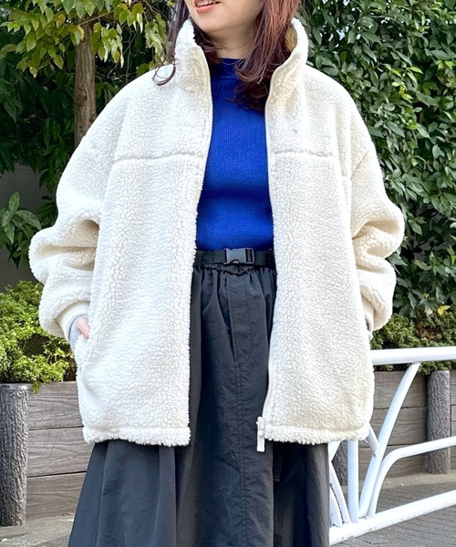 LEPSIM（レプシィム）の「リバーシブルボアナイロンBIGジャケット　989940（その他アウター・レディース・チャコールグレー/アイボリー/ブラック・FREE）」の2枚目の写真