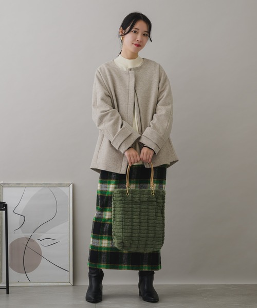 KATHARINE ROSS（キャサリンロス）の「【KATHARINE ROSS】WEB限定 A4サイズ収納可　ふわふわエコファー×PUレザートート（トートバッグ・レディース・ベージュ/グレー/カーキ/グレイッシュベージュ・MEDIUM）」の16枚目の写真