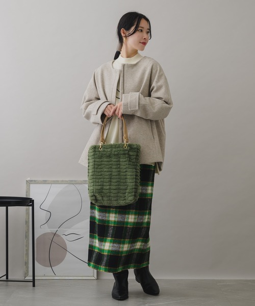 KATHARINE ROSS（キャサリンロス）の「【KATHARINE ROSS】WEB限定 A4サイズ収納可　ふわふわエコファー×PUレザートート（トートバッグ・レディース・ベージュ/グレー/カーキ/グレイッシュベージュ・MEDIUM）」の17枚目の写真