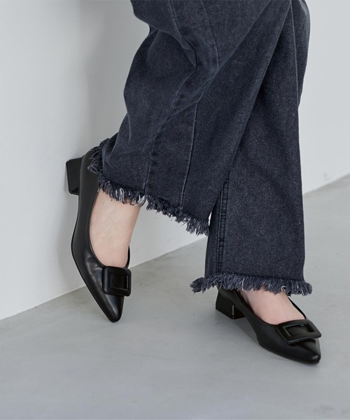 UR'S(ユアーズ)の「3cmヒールバックルデザインパンプス(パンプス・レディース・アイボリー/ブラック/キャメル・M/S/LL/L)」の10枚目の写真