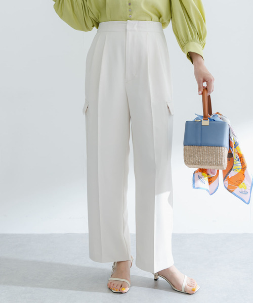 URBAN RESEARCH ROSSO WOMEN（アーバンリサーチ　ロッソ）の「センタープレスカーゴパンツ（その他パンツ・レディース・アイボリー/カーキ・FREE）」の12枚目の写真