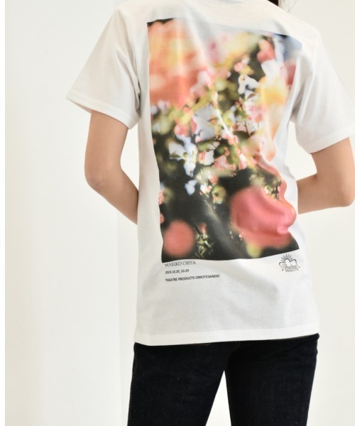 THEATRE PRODUCTS(シアタープロダクツ)の「限定展開【THEATRE PRODUCTS×Mariko Ohyaコラボ】Pink Rose Tシャツ(Tシャツ/カットソー・レディース・ホワイト/アイボリー・FREE)」の14枚目の写真