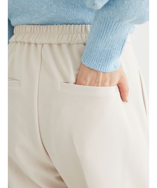 Petit fleur（プチフルール）の「・Petit　Fleur　タックテーパードパンツ（その他パンツ・レディース・ブラック/グレイッシュベージュ/アイボリー/ブルー・FREE）」の18枚目の写真