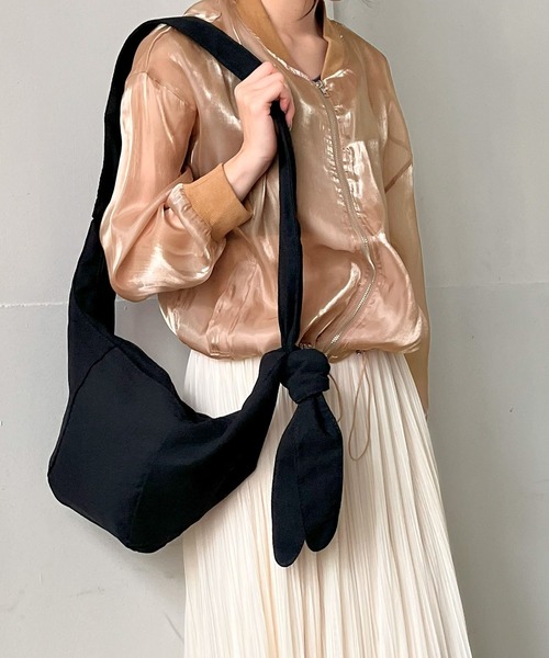 Jewelobe（ジュエローブ）の「縛りストラップミディアムショルダーバッグ（ショルダーバッグ・レディース・ブラック/オフホワイト・FREE）」の14枚目の写真