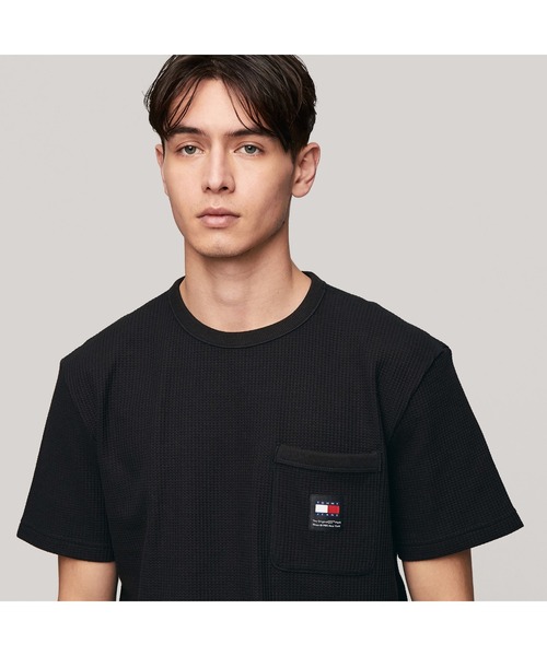 tommy jeans（トミー ジーンズ）の「【ユニセックス】レギュラーワッフルポケットTシャツ（Tシャツ/カットソー・メンズ・アイボリー/ブラック/ホワイト・LARGE/MEDIUM/SMALL/X-LARGE）」の10枚目の写真
