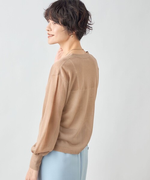 NOLLEY’S Sophi(ノーリーズソフィ)の「《手洗い可能》シアーVネックカーディガン(カーディガン/ボレロ・レディース・キャメル/ミント/イエロー・38)」の6枚目の写真