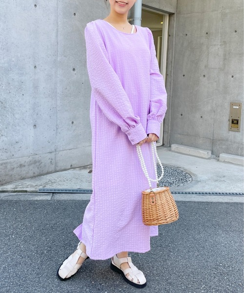 Meli rich(メリーリッチ)の「バックドロストワンピース(ワンピース・レディース・パープル/イエロー/オフホワイト/ブラック・FREE)」の3枚目の写真