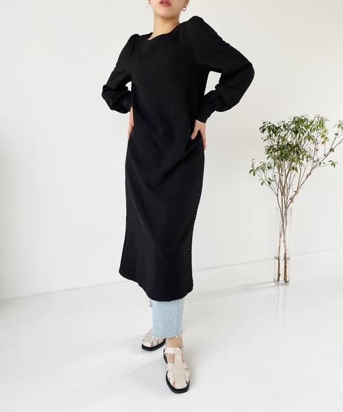 Meli rich(メリーリッチ)の「バックドロストワンピース(ワンピース・レディース・パープル/イエロー/オフホワイト/ブラック・FREE)」の8枚目の写真