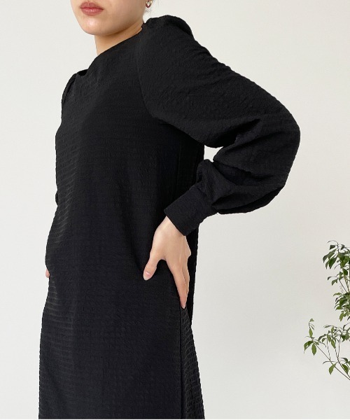 Meli rich(メリーリッチ)の「バックドロストワンピース(ワンピース・レディース・パープル/イエロー/オフホワイト/ブラック・FREE)」の11枚目の写真