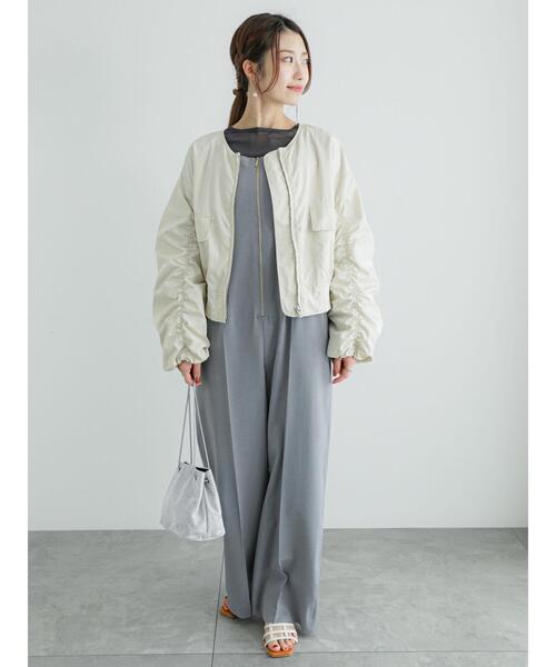 Te chichi（テチチ）の「ツイルノーカラーショートギャザーブルゾン（ブルゾン・レディース・オフホワイト/カーキ・F）」の6枚目の写真