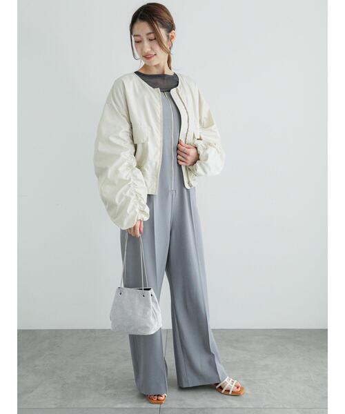 Te chichi（テチチ）の「ツイルノーカラーショートギャザーブルゾン（ブルゾン・レディース・オフホワイト/カーキ・F）」の7枚目の写真