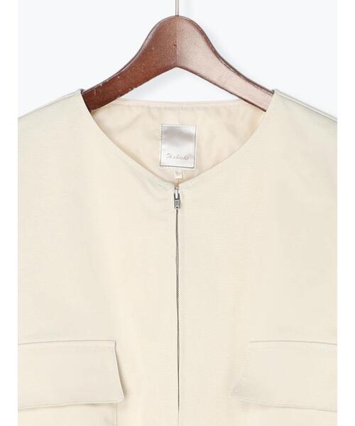 Te chichi（テチチ）の「ツイルノーカラーショートギャザーブルゾン（ブルゾン・レディース・オフホワイト/カーキ・F）」の17枚目の写真