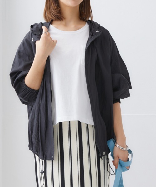 nissen（ニッセン）の「【接触冷感・UVカット】綿１００％クロップド丈Tシャツ（Tシャツ/カットソー・レディース・杢グレー/オフホワイト/チャコール/ベージュ/ミント・S/M/L/LL）」の13枚目の写真