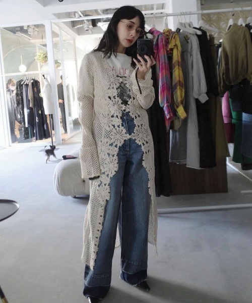 Ameri（アメリ）の「CROCHET LIKE FLOWER LONG TOP