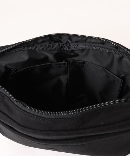 CHUMS(チャムス)の「【CHUMS/チャムス】 Round Flap Shoulder Bag Sweat(ショルダーバッグ・メンズ・ブラック/ヘザーグレー/ネイビー/イエロー/その他1/その他2/その他3/その他4・FREE)」の10枚目の写真