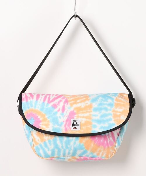 CHUMS(チャムス)の「【CHUMS/チャムス】 Round Flap Shoulder Bag Sweat(ショルダーバッグ・メンズ・ブラック/ヘザーグレー/ネイビー/イエロー/その他1/その他2/その他3/その他4・FREE)」の5枚目の写真