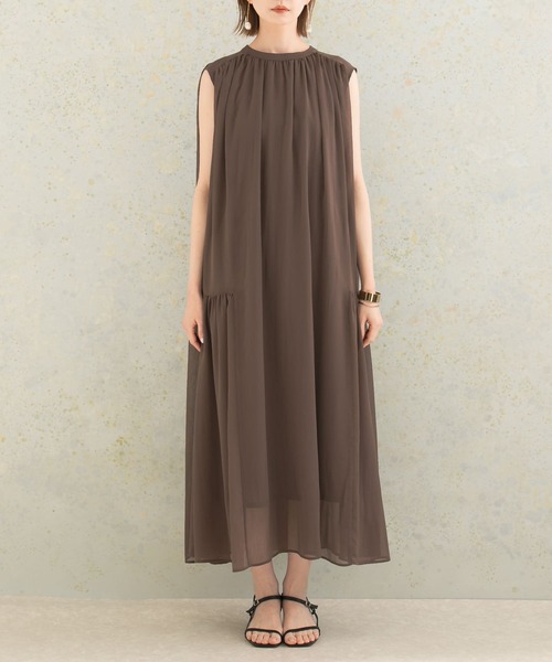 URBAN RESEARCH ROSSO WOMEN（アーバンリサーチ　ロッソ）の「ベルト付2wayシアーギャザーワンピース（ワンピース・レディース・ブラック/モカ・FREE）」の9枚目の写真