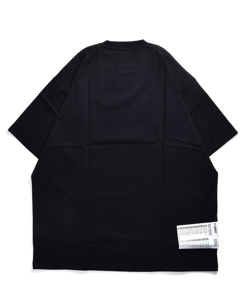 VETEMENTS（ヴェトモン）の「LOGO LABEL T-SHIRT（Tシャツ/カットソー・メンズ・ブラック・S/M）」の2枚目の写真