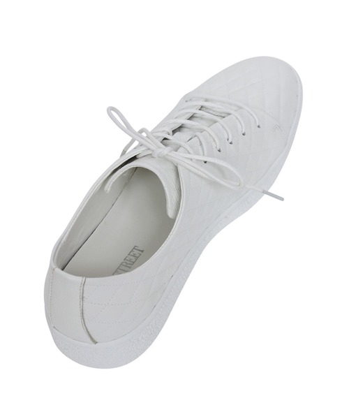 HIGH STREET（ハイストリート）の「HIGH STREET∴ダイヤモンド柄型押しドレススニーカー（スニーカー・メンズ・アイボリー・M/S/L）」の2枚目の写真